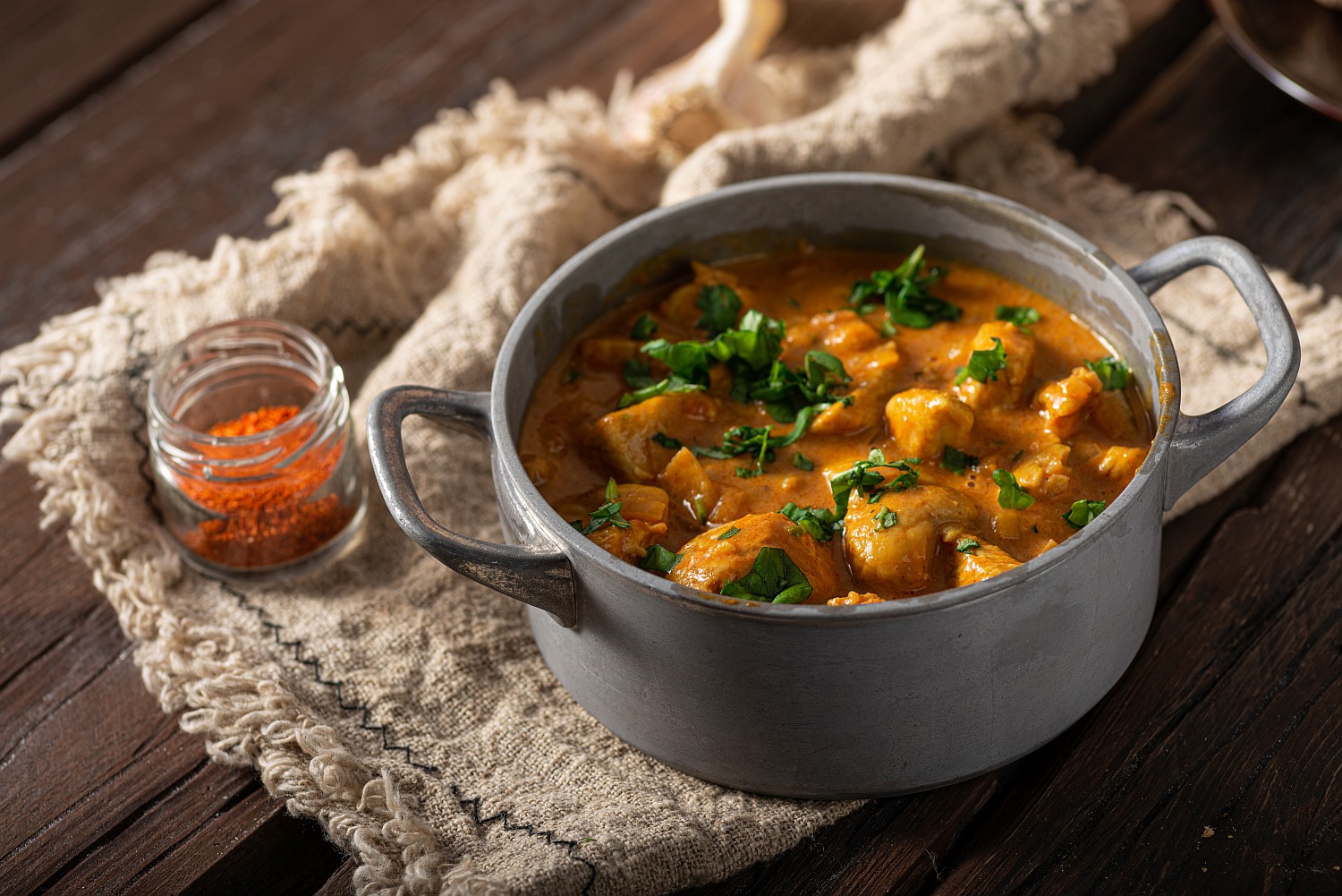 Przepis na kurczaka w sosie curry